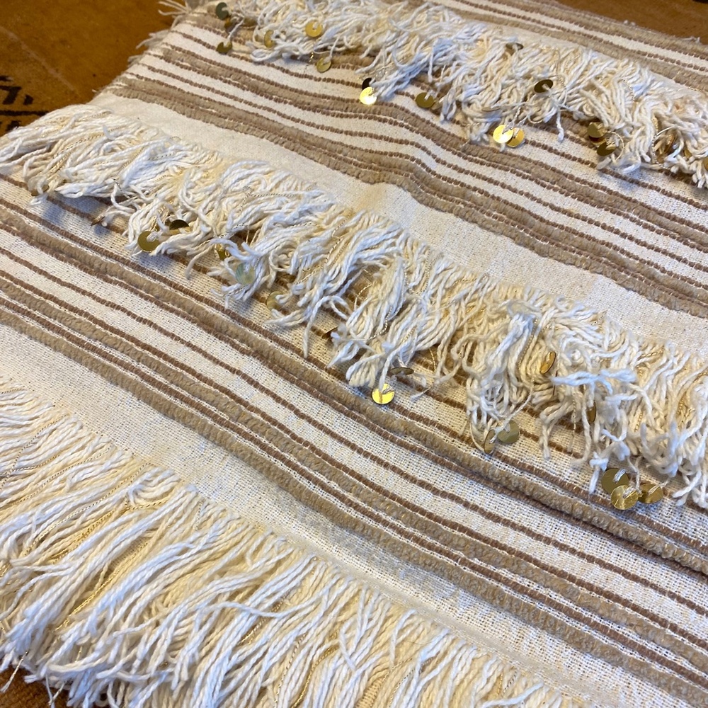 ANTHROPOLOGIE HOME MOROCCAN WEDDING THROW - Picture 4 of 8